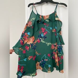 Sienna Sky Green Top with Floral Accents 🌺🌱